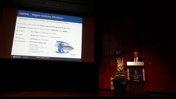 ENOVAL coordinator Dr. E. Merkl during his presentation at DLRK 2016 - no image description is available -